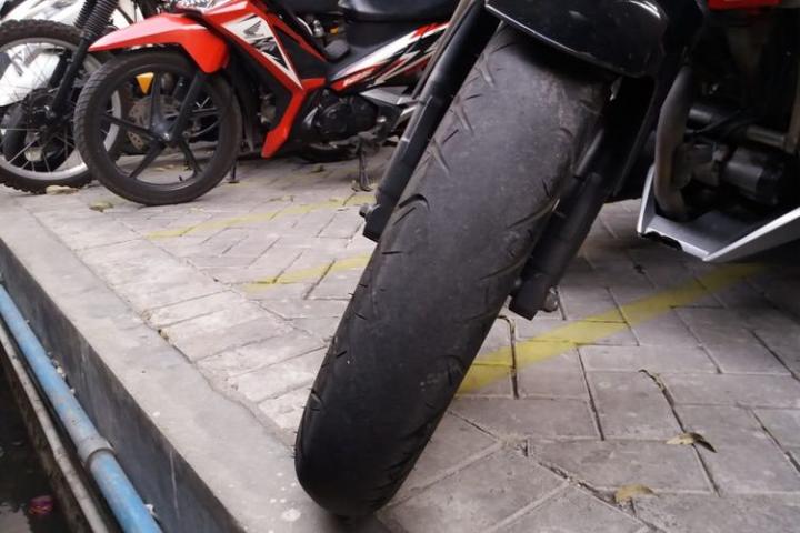 Ban Motor Sudah Tipis, Perlu di Ganti Apa Masih Bisa di Pakai 