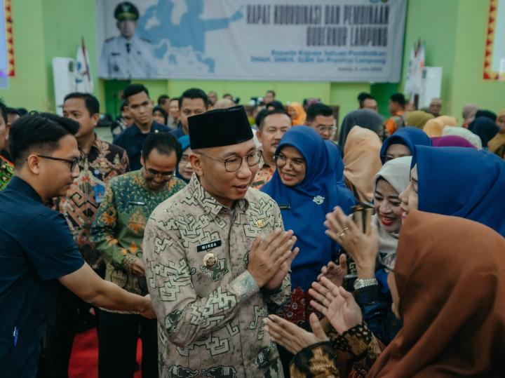 Mulai Tahun Ajaran Baru, Gubernur Lampung Bebaskan Uang Komite SMA, SMK, dan SLB Negeri   
