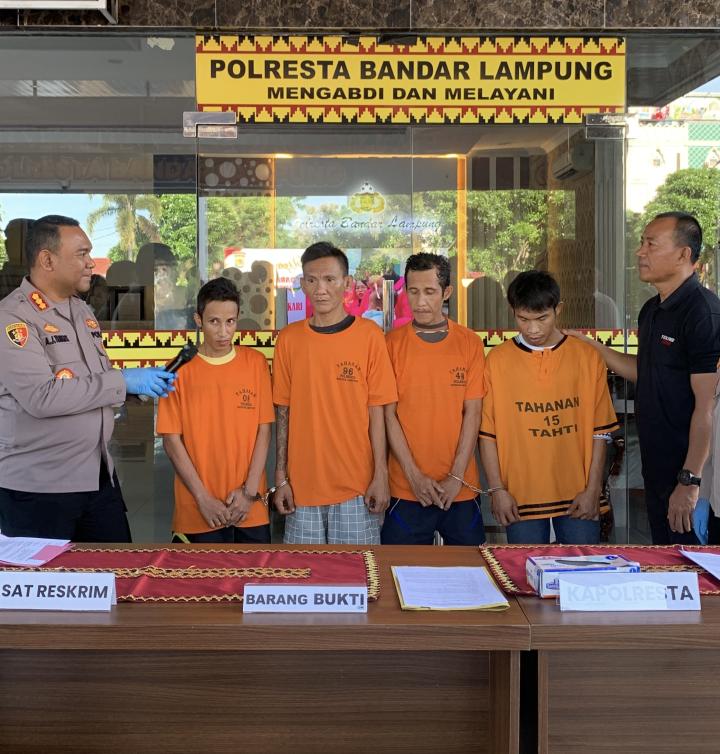Teman Tongkrongan Kompak Bobol Gudang, 4 Ditangkap, 2 Masih Kabur   