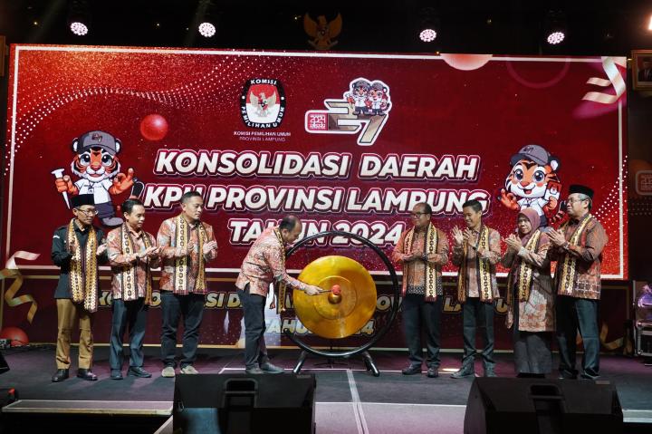 Hadiri Konsolidasi Daerah KPU Provinsi Lampung Dengan KPU Kabupaten / Kota, Pj Gubernur Tekankan Integritas dan Netralitas Pada Pilkada 2024 