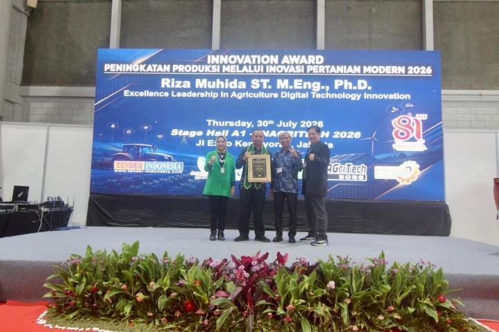 Inovasi Digital Pertanian Antar Akademisi UBL, Riza Muhida Raih Penghargaan Nasional   
