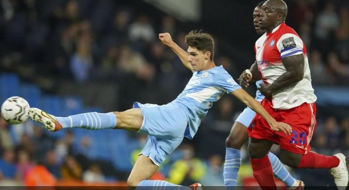 Sempat Tertinggal 1 Gol, Man City Lumat Wycombe Wanderers 6-1