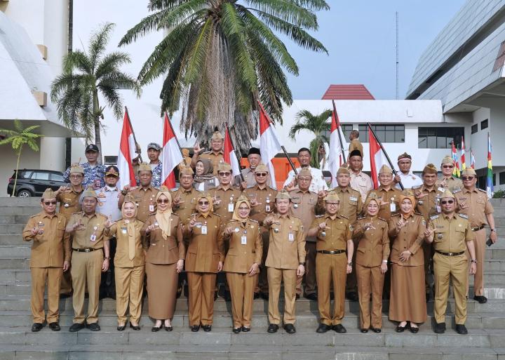 Gerakan Merah Putih, Pemprov Lampung Ajak ASN dan Masyarakat Kibarkan Bendera Hingga Akhir Agustus