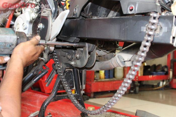 Tanda Rantai Motor Harus Segera Diganti