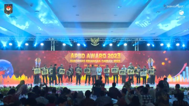 Realisasi APBD Tertinggi se-Indonesia Tahun 2022, Gubernur Arinal Djunaidi Peroleh Penghargaan dari Kementerian Dalam Negeri Republik Indonesia