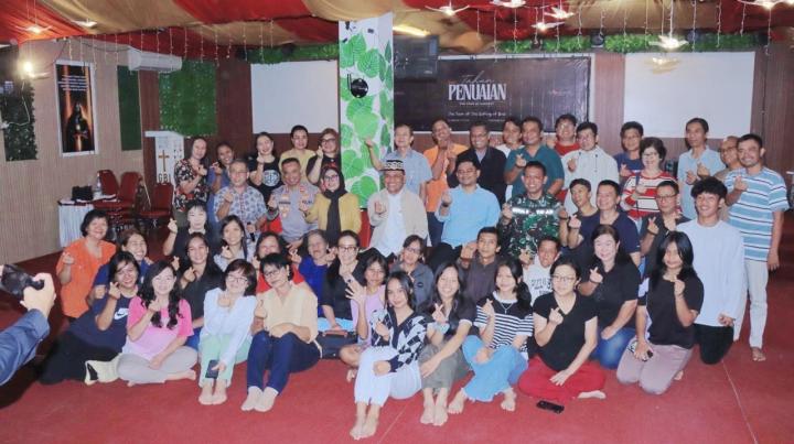 Forkopimda Metro Patroli dan Silaturahmi ke Gereja: Wujudkan Rasa Aman di Momen Kenaikan Isa Almasih   