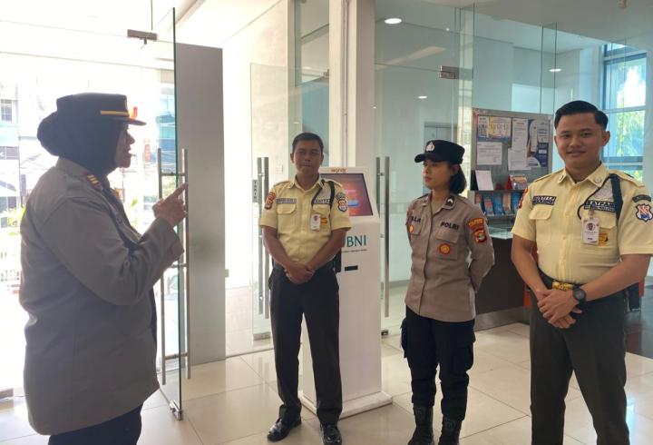 Cegah Kriminalitas, Sat Binmas Polresta Bandar Lampung Sambangi Petugas Keamanan Perbankan