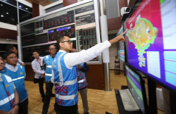 Direktur Utama PT PLN (Persero), Berhasil Meraih Penghargaan The Most Reputable CEO in Digital Platform 2023