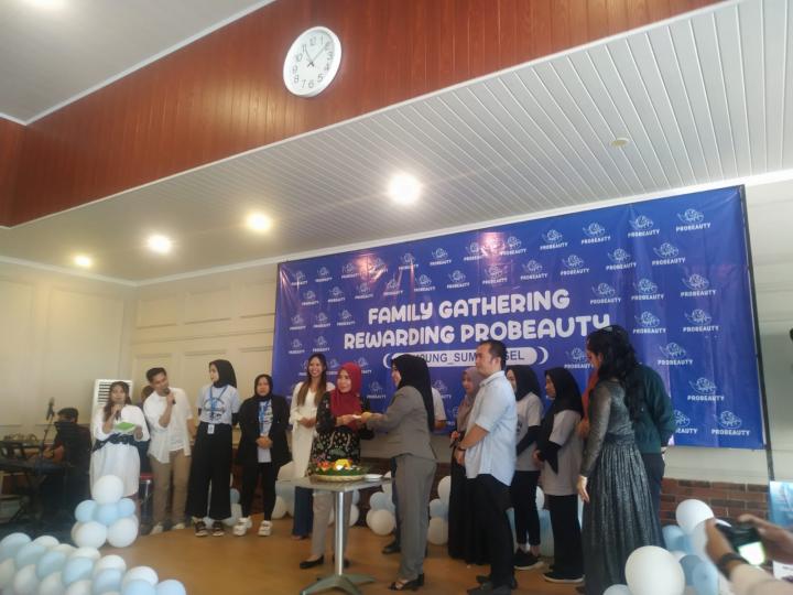 Probeauty Skin Clinic Adakan Family Gathering dan Anniversary 2nd