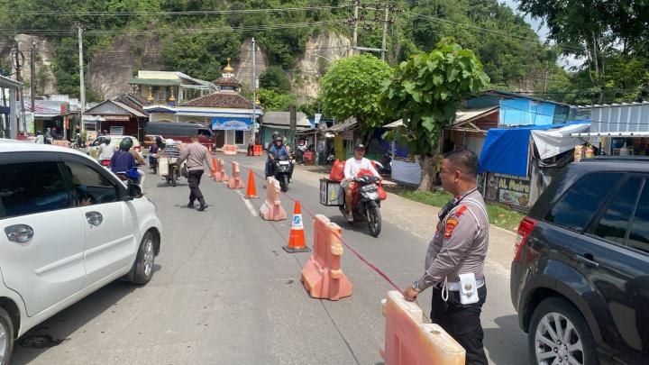 Rekayasa Arus Lalu Lintas Menuju Wisata Pantai di Lampung