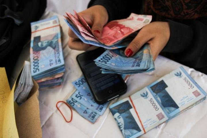 UMP Naik, Mengapa Engkau Tidak Merata 