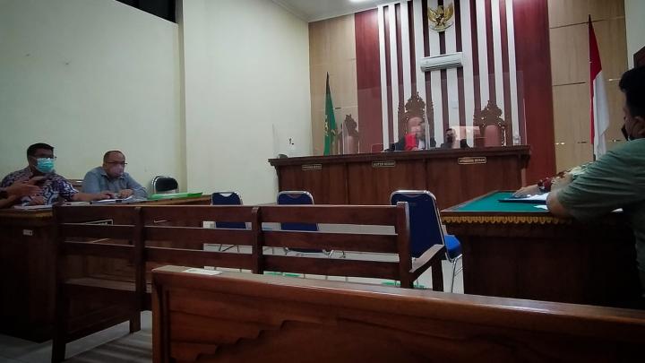 Sidang Praperadilan Ali Kusno, Majelis Hakim Periksa Bukti Surat 