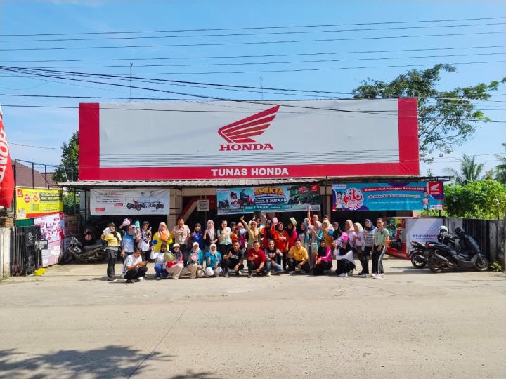 TDM Sekampung Adakan Zumba Sehat Bersama Konsumen 