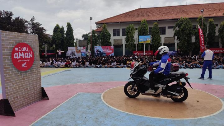TDM Lampung Gelar Edukasi Safety Riding di SMA Fransiskus