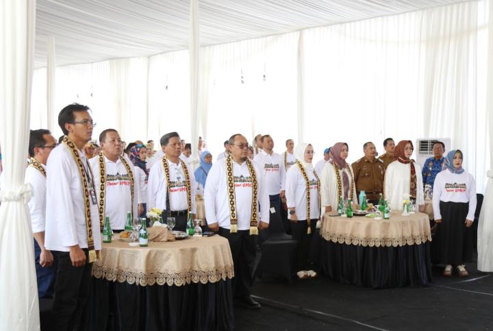 Gandeng Kementerian BUMN, Gubernur Arinal dan Dekranasda Lampung Lakukan Peletakan Batu Pertama Pembangunan Pasar UMKM di Pkor Wayhalim
