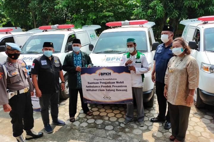 Komang Koheri Sediakan 4 Unit Ambulans ke LKS Jiwa