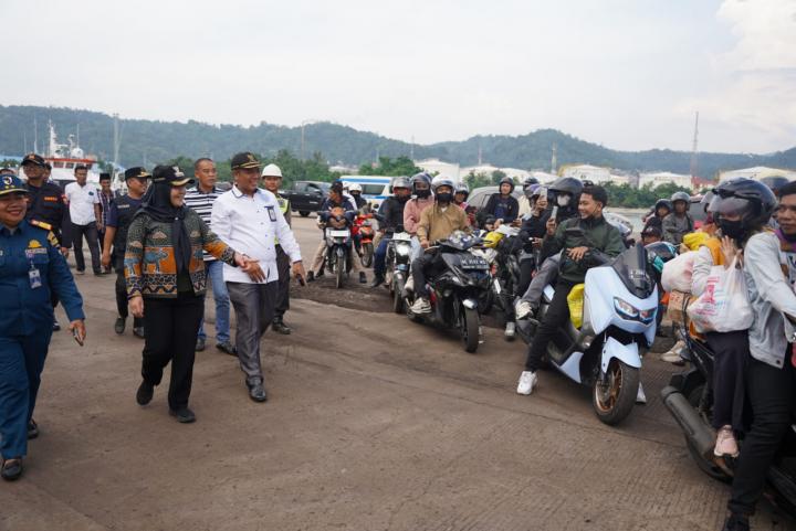 Wali Kota Bandar Lampung Pantau Langsung Situasi Arus Balik di Pelabuhan Panjang