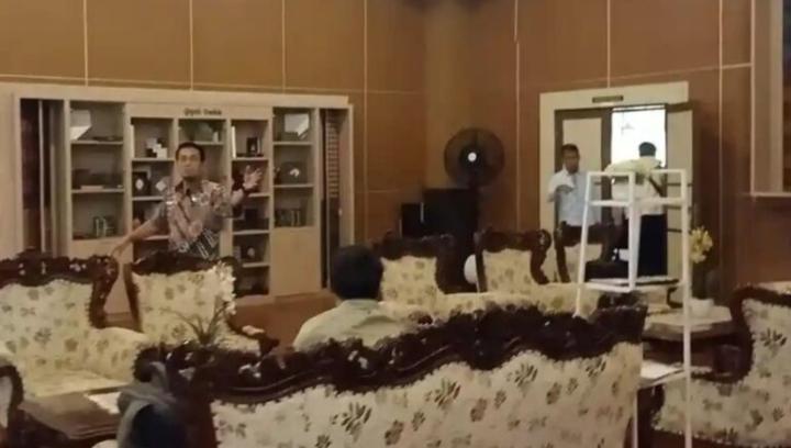 KPK Geledah Empat Ruangan di Setda Pekalongan, Aktivitas Kantor Sempat Terganggu