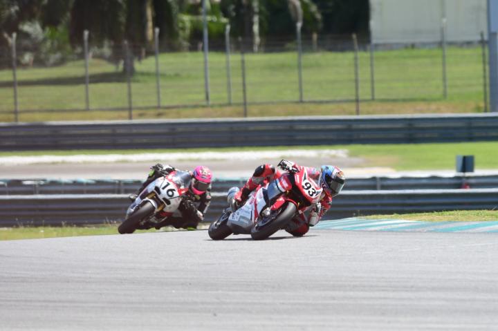 CBR Series Melesat, Pebalap Astra Honda Raih Tiga Podium ARRC Malaysia