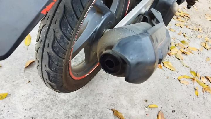 Berikut 3 Penyebab Oli Keluar Dari Knalpot 
