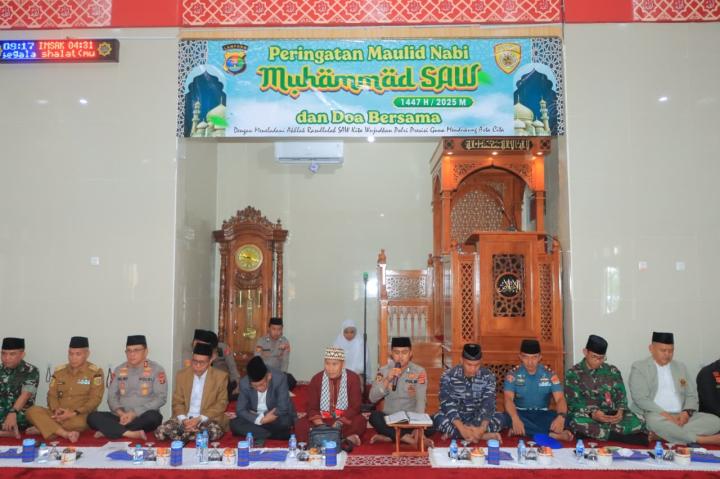 Kapolda Lampung: Teladani Akhlak Rasulullah sebagai Pondasi Polri Presisi   