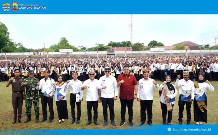 5.792 tenaga non-Aparatur Sipil Negara (ASN) menerima Surat Keputusan (SK) Bupati Lampung Selatan