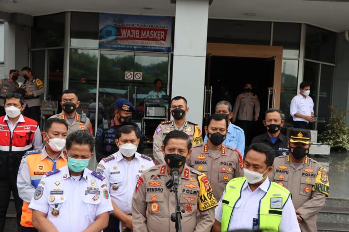 Pimpin Rakor Lintas Sektoral, Kapolda Lampung Sampaikan Strategi Atasi Kemacetan Saat Arus Balik Lebaran 2022