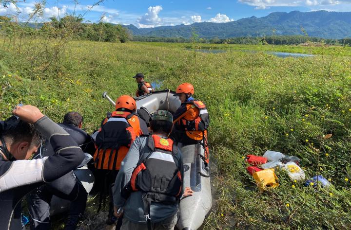 Dipenuhi Eceng Gondok, Pencarian Korban Tenggelam di Way Rarem Terhambat