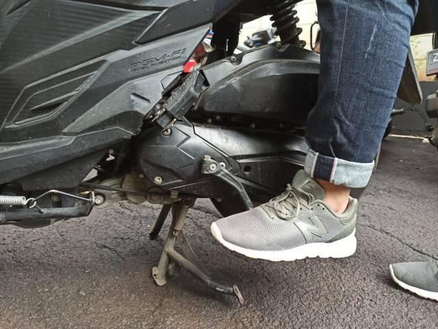 Cara Mengatasi Motor Matic Sulit Diengkol 