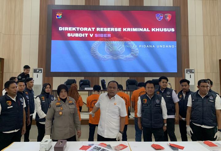 Pura-pura Polisi dan Ancam Sebar Video Asusila, Komplotan Pemeras Dibekuk