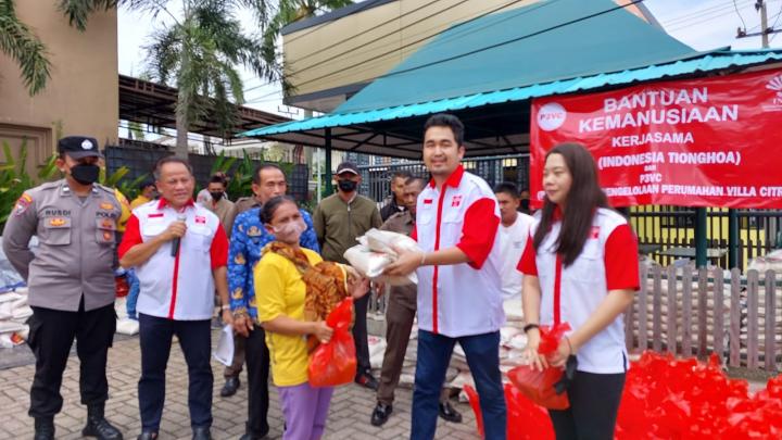 Inti Lampung Bersama P3VC Bagikan 353 Paket Sembako Untuk Warga Kelurahan JagabayaÂ 