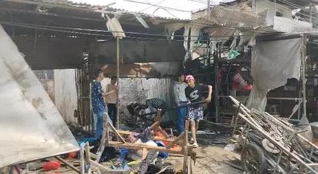Pasca Kebakaran Pasar Jiung Kemayoran, Ratusan Korban Bertahan di Tenda Pengungsian