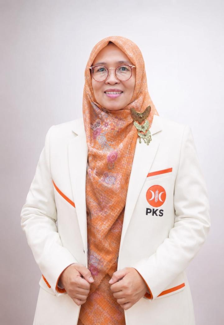 Yuni Karnelis : Hari Anak Nasional ke-42 Tahun 2026, Anak Terlindungi, Indonesia Maju   