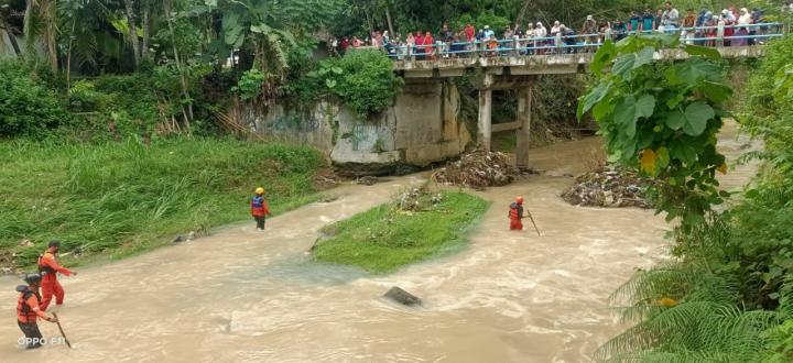 Cari Kayu Bakar, Seorang Kakek Hilang Tenggelam di Sungai Celeng