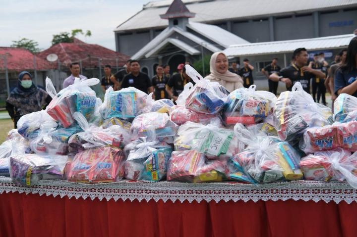 Dukung Pola Hidup Sehat, Kalapas Narkotika Bandar Lampung Distribusikan Perlengkapan Mandi untuk Warga Binaan