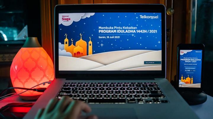 Buka Pintu Kebaikan di Hari Raya Idul adha 1442H, Telkomsel Salurkan Hewan Kurban Hingga ke Pelosok Negeri