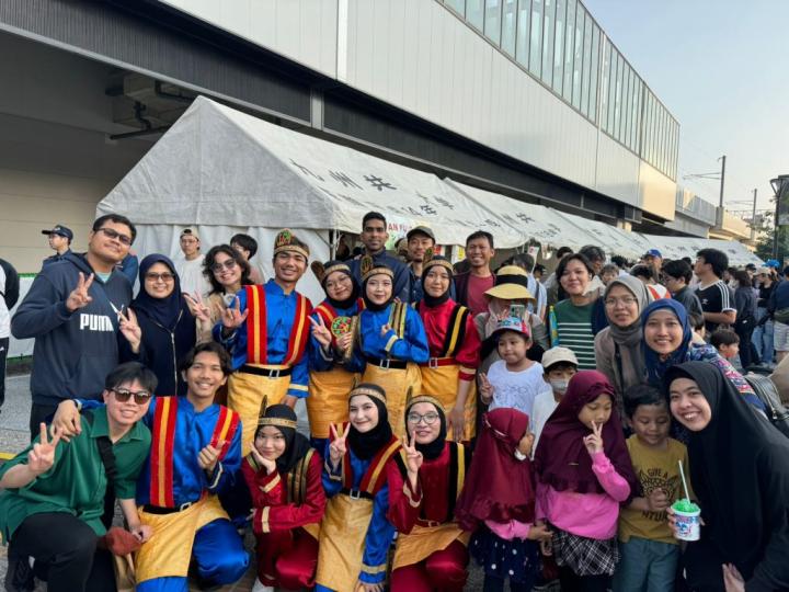 Dua mahasiswa program studi Arsitektur Universitas Bandar Lampung (UBL) Tampil di Acara Orio Matsuri