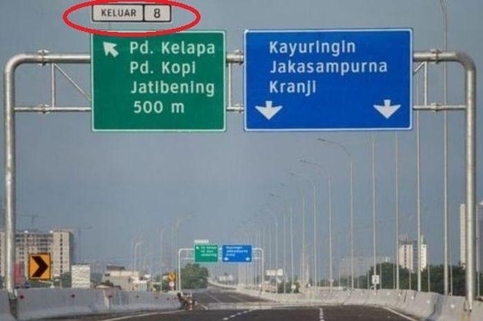 Wajib Tahu, Begini Arti Angka di Atas Papan Penunjuk Jalan Tol