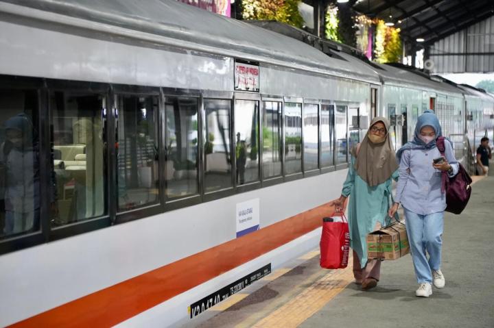 KAI Tambah 5.632 Tempat Duduk di KA Kuala Stabas