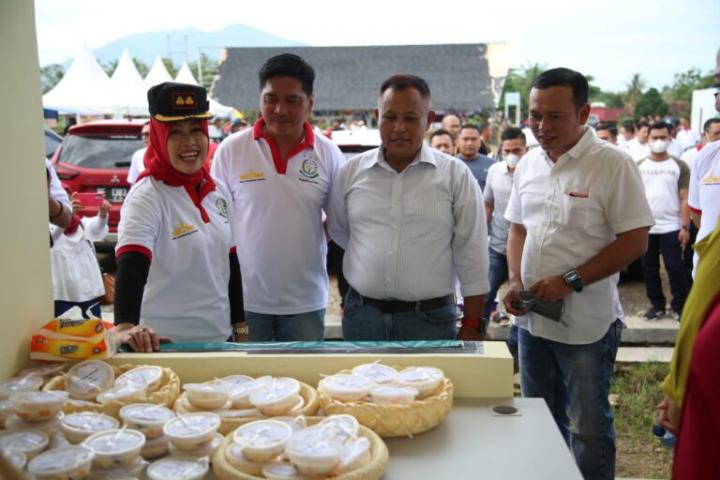 Bupati Nanang Ermanto Kunjungi Bazar UMKM, Dukung Pemulihan Perekonomian