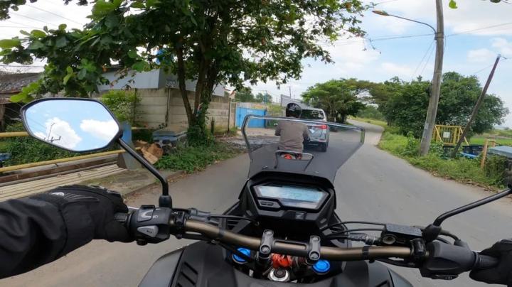 #Cari_aman Saat Berkendara Beriringan Honda Ajak Komunitas dan Pengendara Pahami Etika Touring yang Aman
