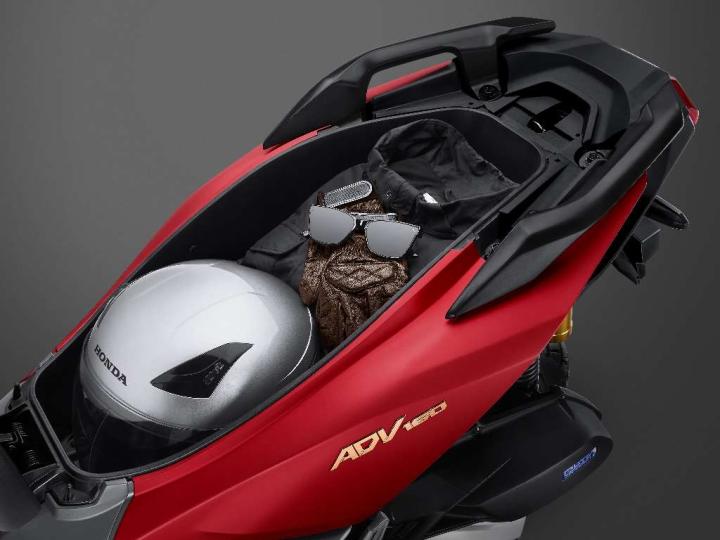 Terlihat Sepele, Tapi Benda Ini Dilarang Disimpan di Bagasi Sepeda Motor