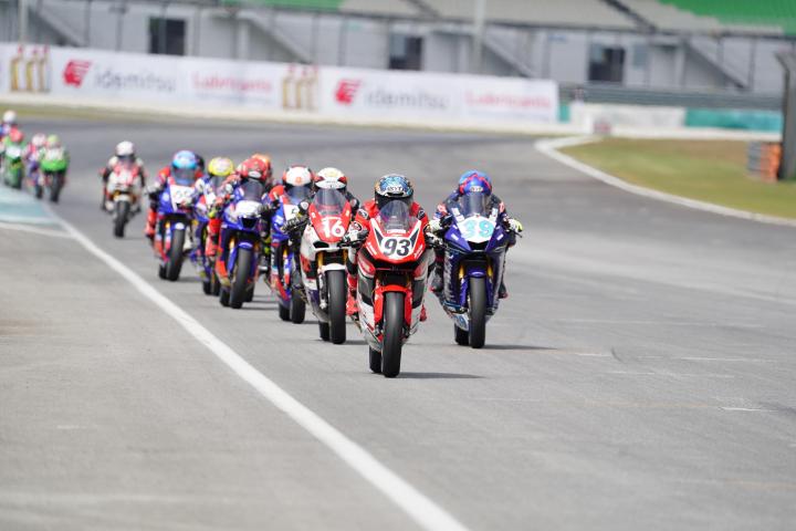 CBR Series Melesat Kencang, Sapu Bersih Podium Pertama di ARRC Sepang