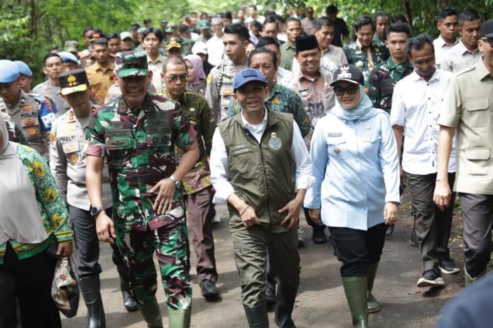 Bupati Ela: Warga Sekitar Way Kambas Terdampak Konflik Gajah, Perlu Dapat Manfaat