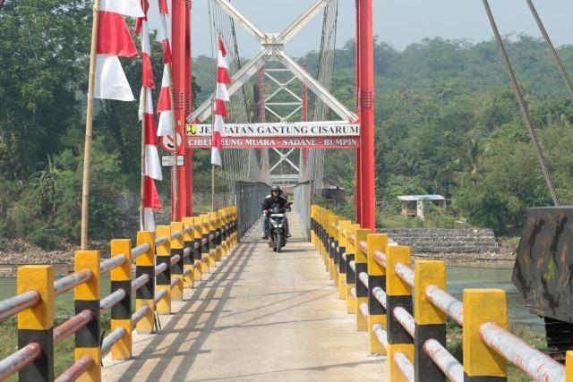 Hal Yang Dilarang Saat Berkendara Melewati Jembatan