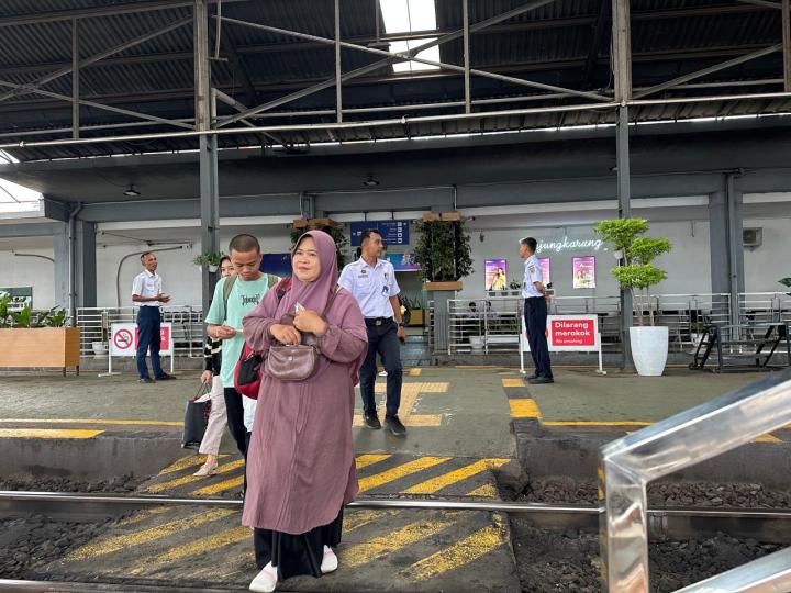 Tiga Hari Berturut-turut, Jumlah Penumpang KA di Divre IV Tanjungkarang Tembus 5.000 Orang