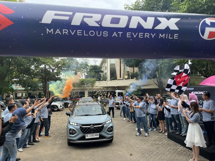 SUV Stylish & Smart: Suzuki Fronx Resmi Menyapa Konsumen Lampung