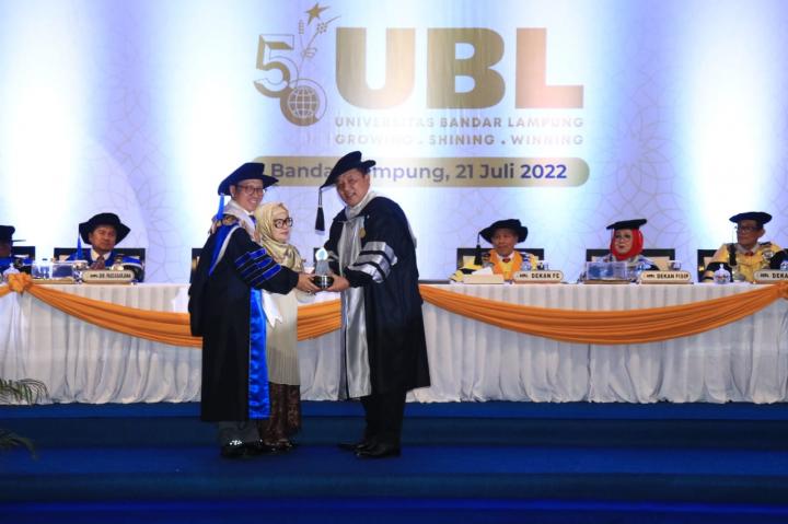 Gubernur Arinal Djunaidi Terima Penghargaan Award Leader For Sustainable Development Kategori KetahananÂ 