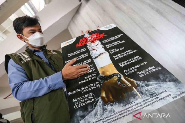 Bom Waktu Kesehatan , Rokok Ancam 70 Manusia Indonesia 