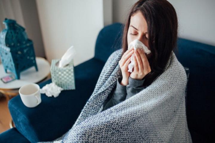 Kenali 5 Gejala Covid-19 Pada Pasien Meski Sudah Melakukan Vaksinasi   Â 